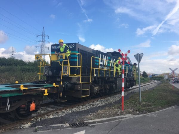 Premier train de marchandises sur le raccordement du quai Sud du zoning de Ghlin-Baudour (ex ligne 242)