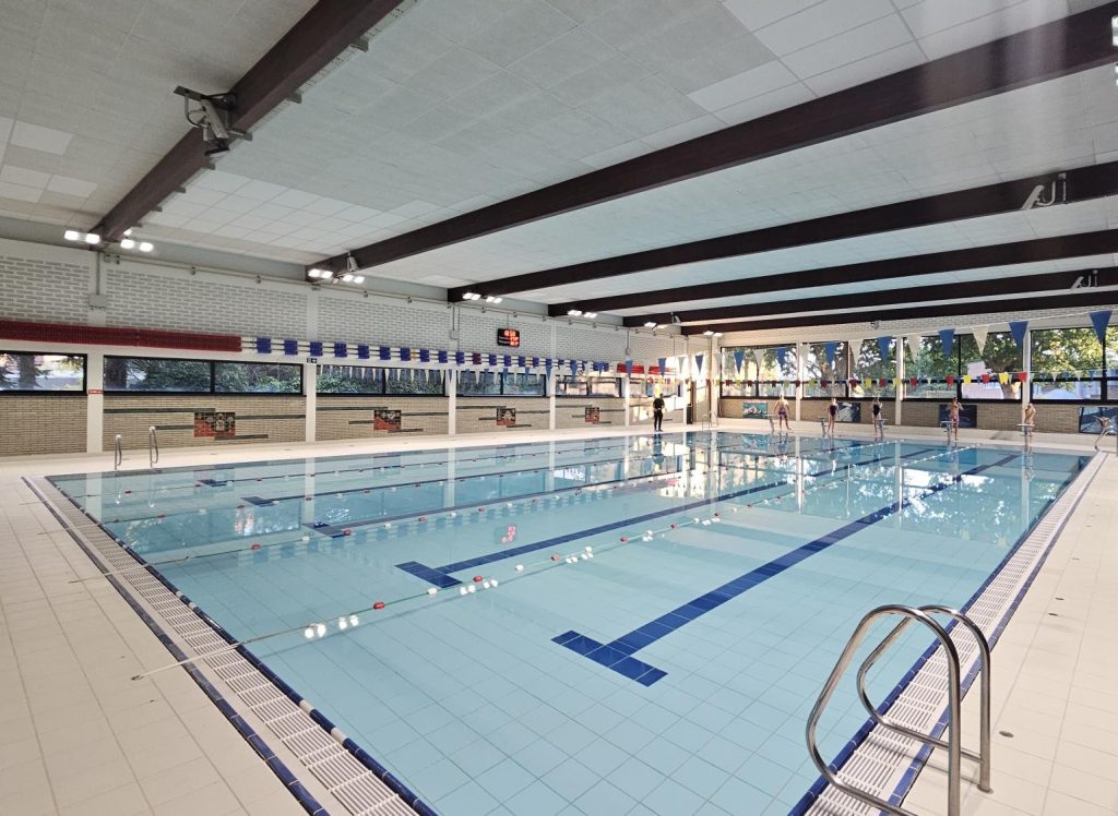 Grand bassin de la piscine de Saint-Ghislain